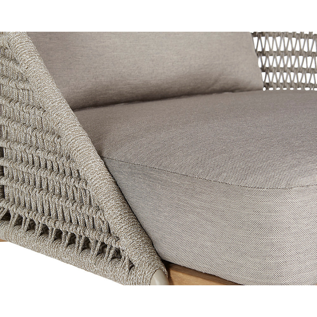 Ainsley Outdoor Lounge Chair