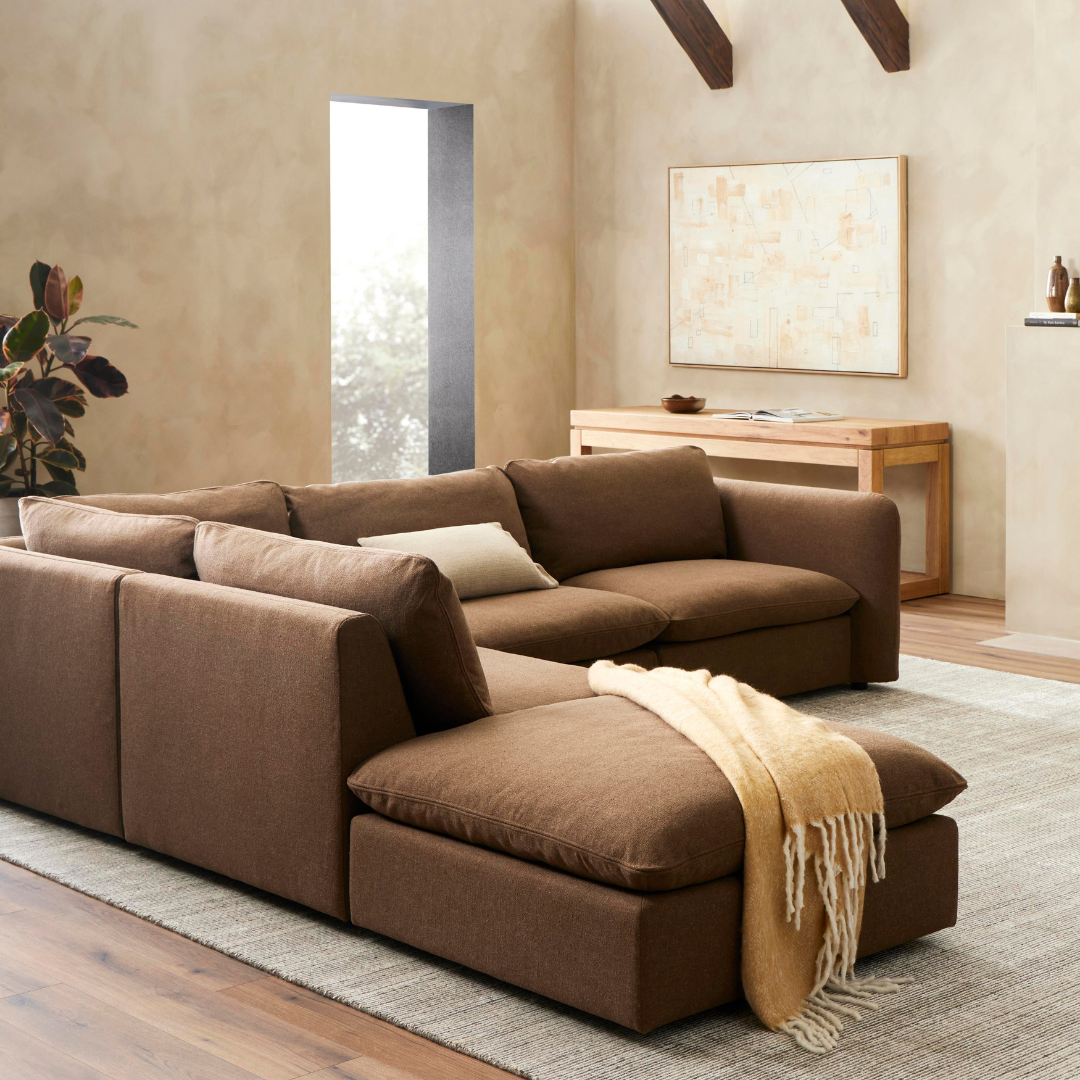 Igraine 4PC Sectional w/ Ottoman