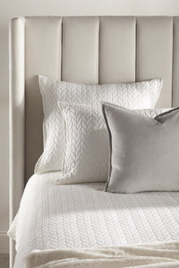 Chandler Bed Cream