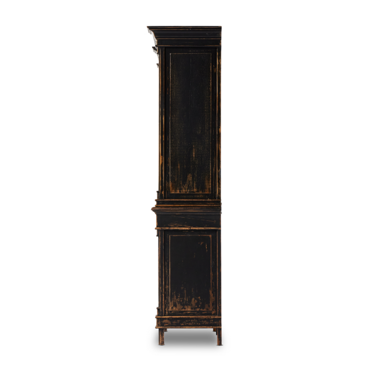 Marianne Cabinet