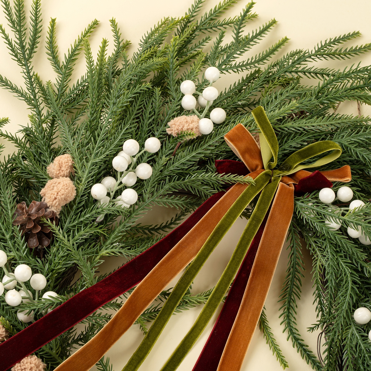 Snowberry Real Touch 12" Wreath