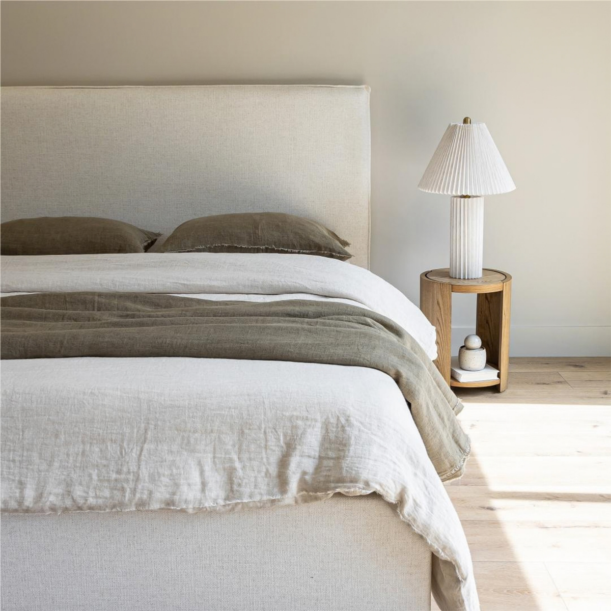 Jordan Storage Bed [Cream]