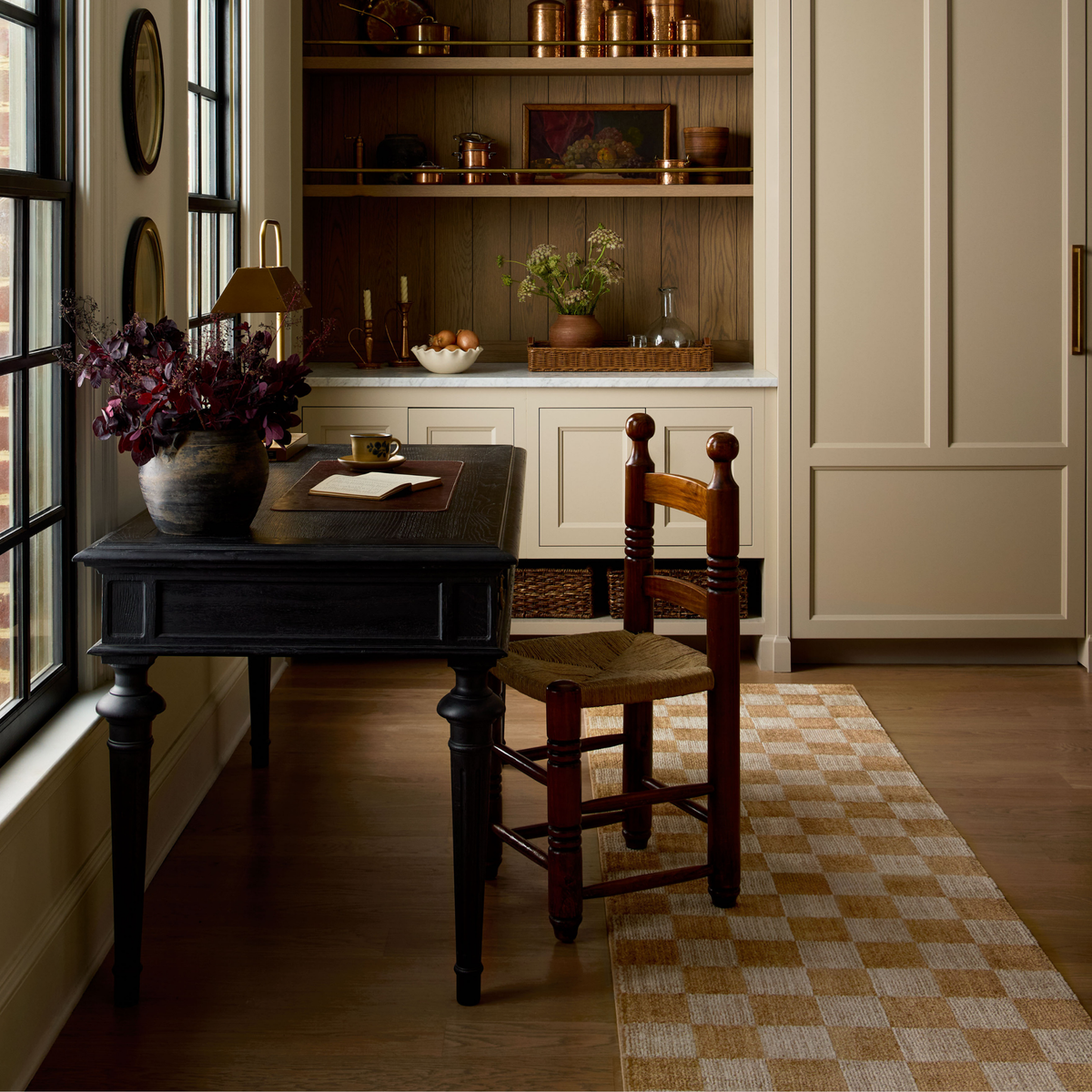Calvin CLV-01 (Chris Loves Julia × Loloi) Rug [Apricot/Ivory]