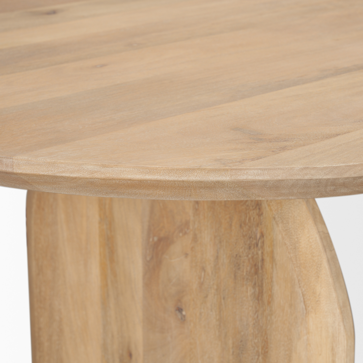 Isla Oval Dining Table