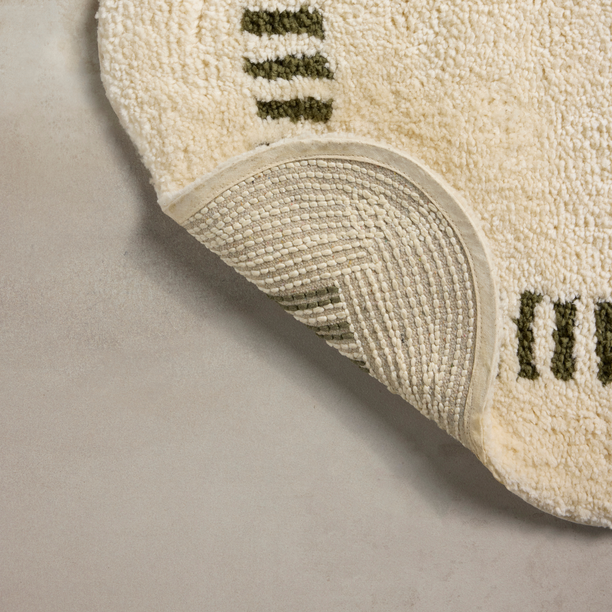Valerie (Chris Loves Julia × Loloi) VLR-01 Bath Mat [Ivory/Green]