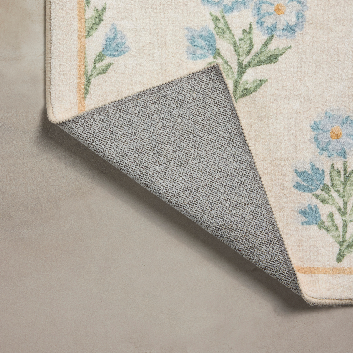 Clove CLO-02 (Chris Loves Julia × Loloi) Bath Mat [Ivory/Lt. Blue]