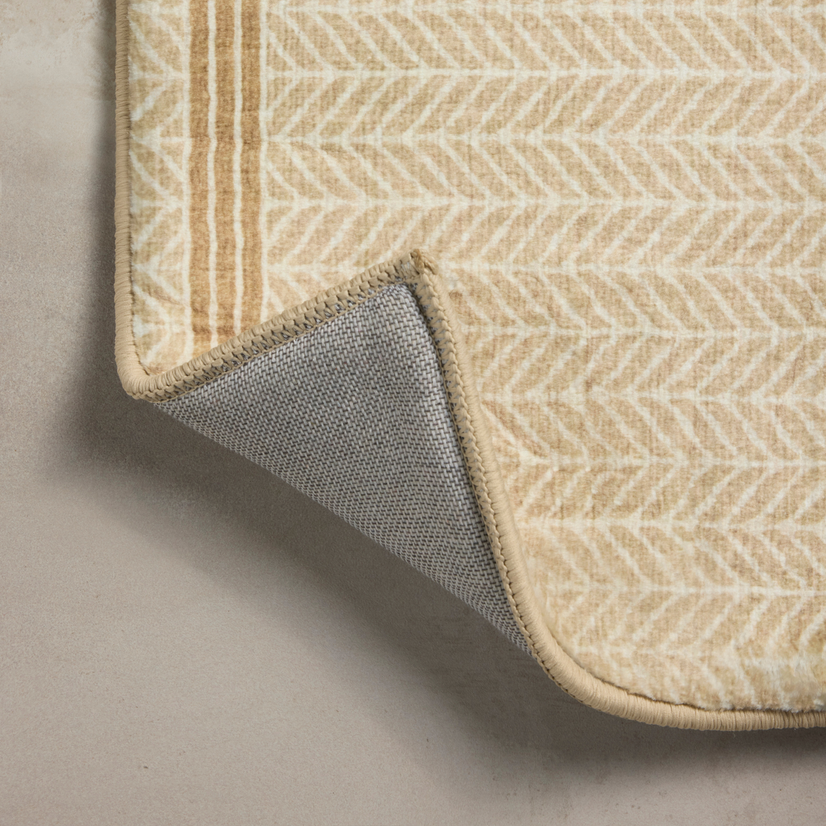 Marvin (Chris Loves Julia × Loloi) MRV-01 Bath Mat [Wheat/Ivory]