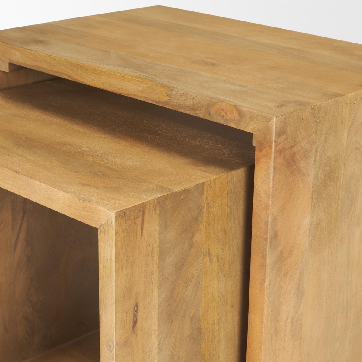 Alanna Nesting Accent Table Set