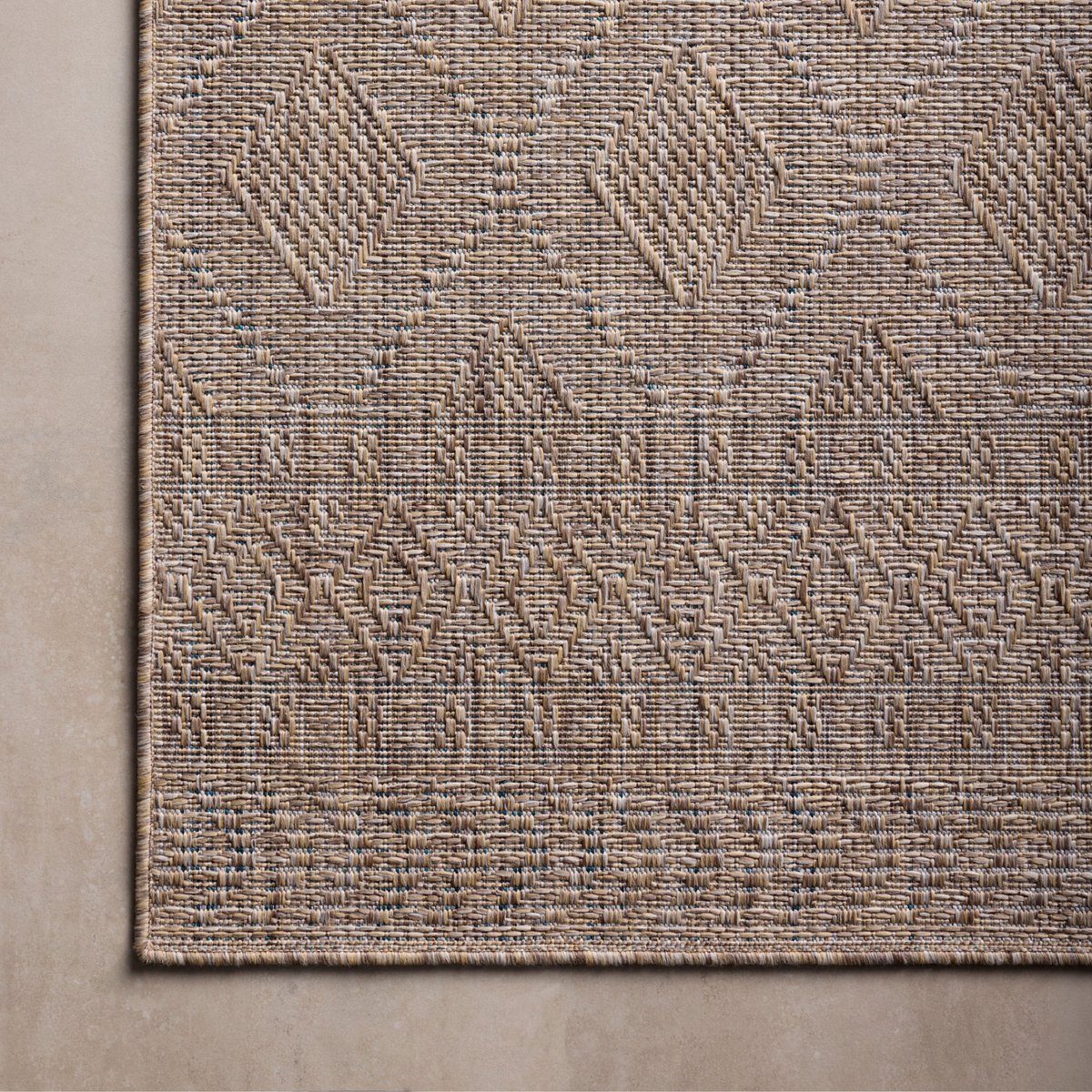 Topanga (Amber Lewis × Loloi) TOP-06 Indoor/Outdoor Rug [Natural/Mist]