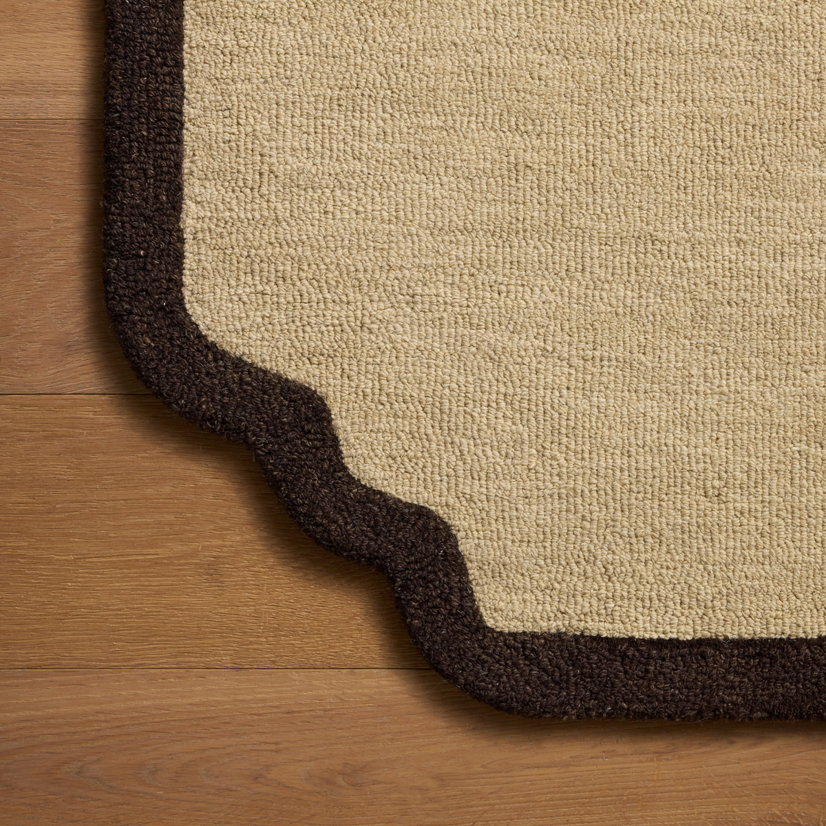 Emmeline (Chris Loves Julia × Loloi) EML-01 Rug [Linen/Espresso]