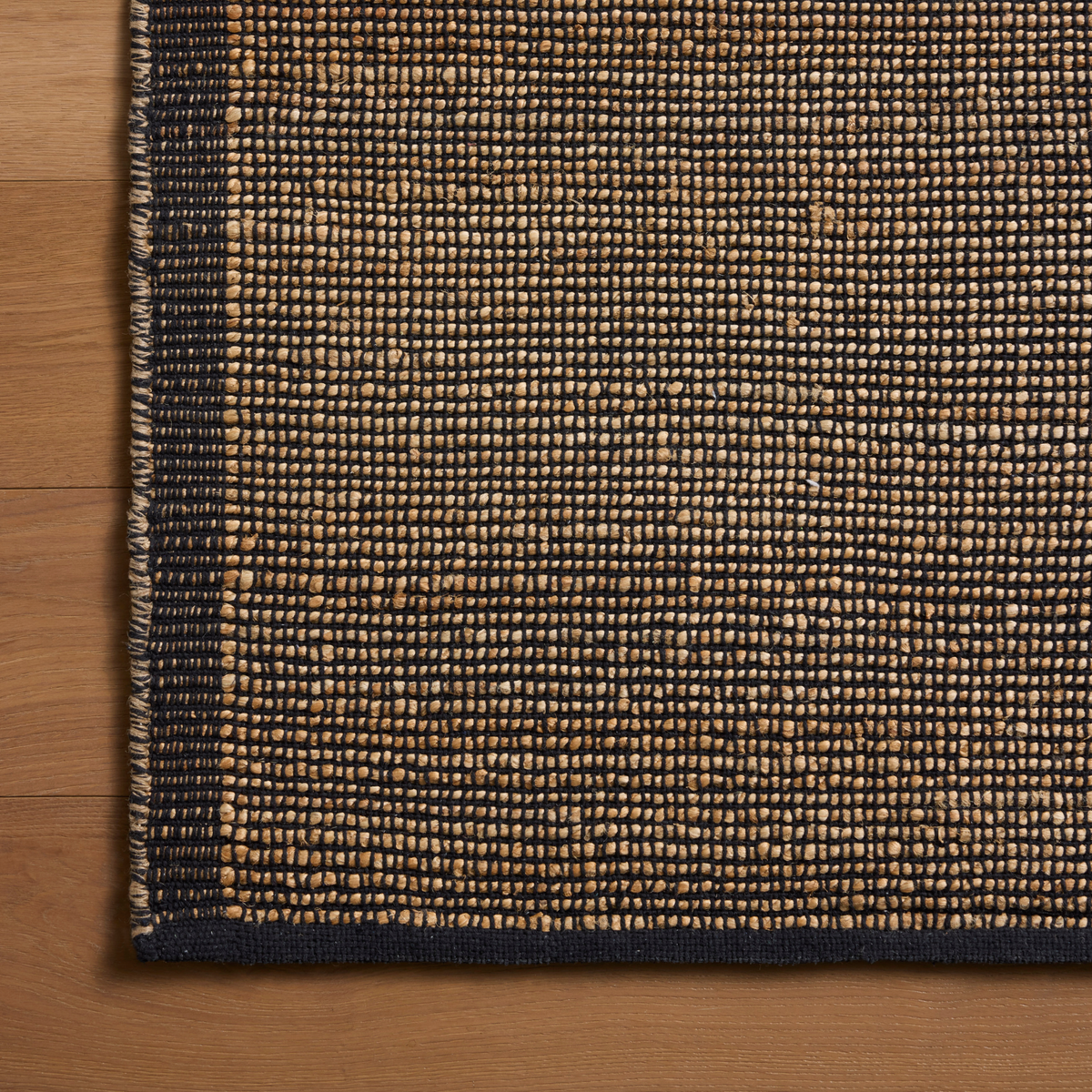 Gertrude (Amber Lewis × Loloi) GRT-01 Rug [Natural/Black]