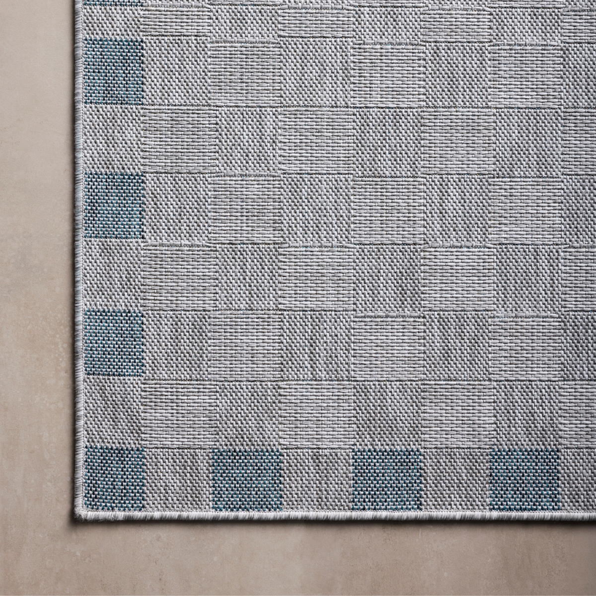 Topanga (Amber Lewis × Loloi) TOP-07 Indoor/Outdoor Rug [Silver/Blue]