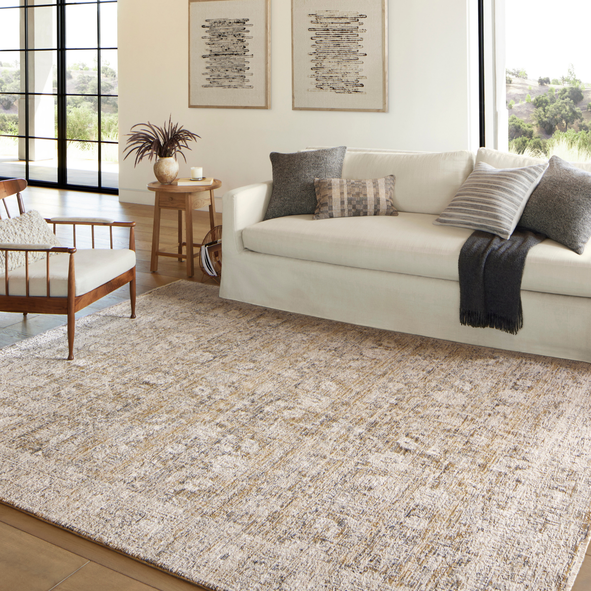 Alie (Amber Lewis × Loloi) ALE-05 Rug [Gold/Beige]