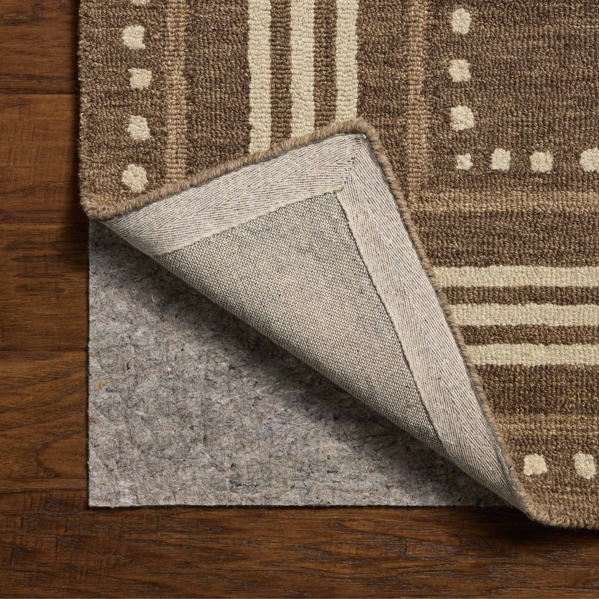 Alfie (Chris Loves Julia × Loloi) ALF-02 Rug [Bark/Natural]