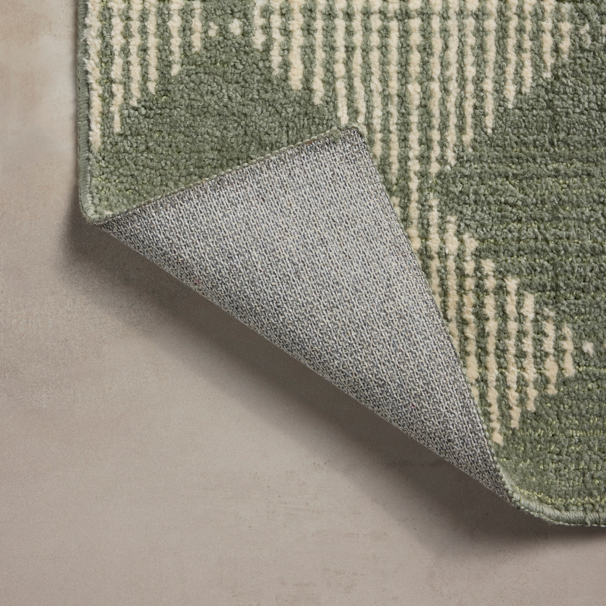 Lawrence (Chris Loves Julia × Loloi) LAW-01 Bath Mat [Mist/Ivory]