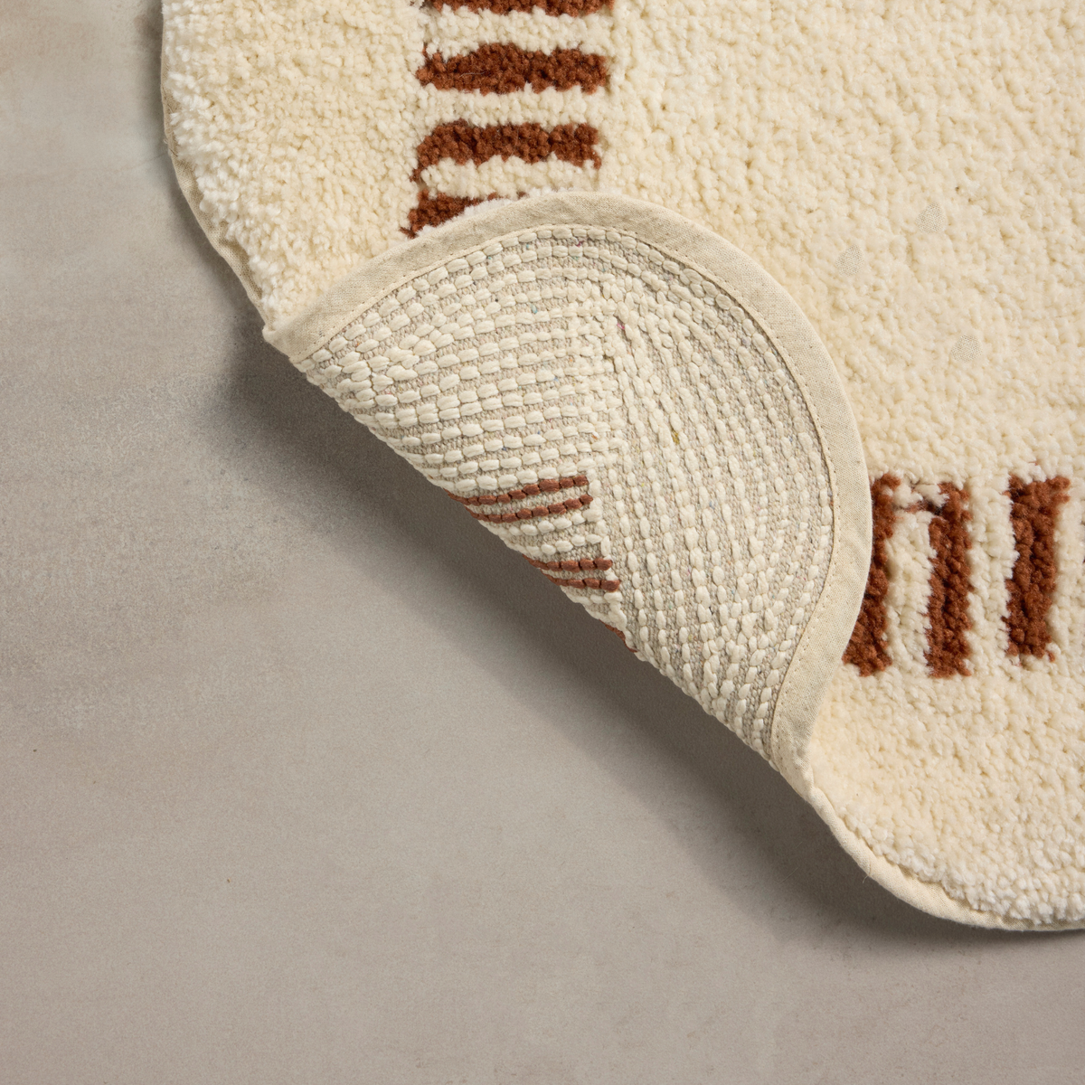 Valerie (Chris Loves Julia × Loloi) VLR-01 Bath Mat [Ivory/Brick]