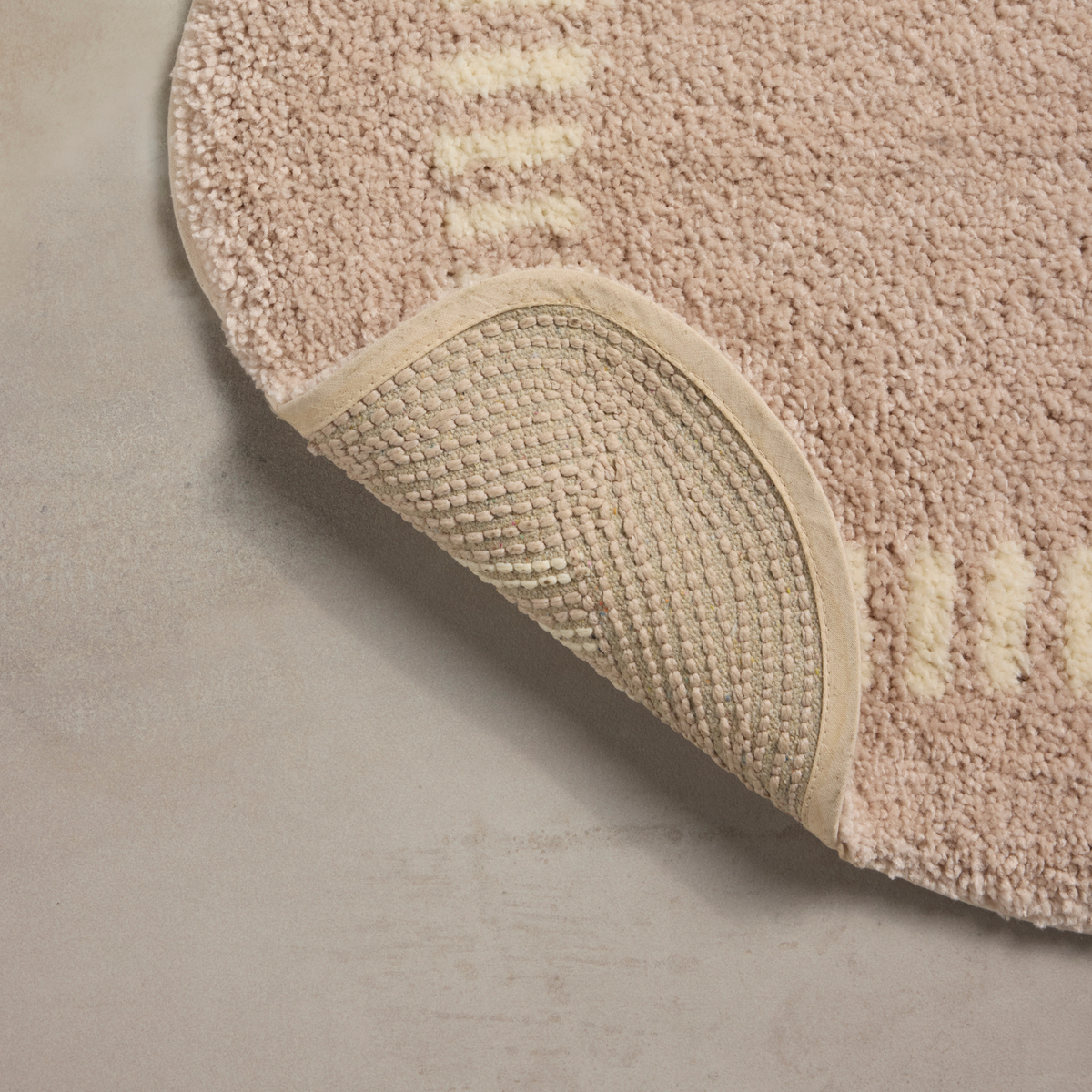 Valerie (Chris Loves Julia × Loloi) VLR-01 Bath Mat [Blush/Ivory]