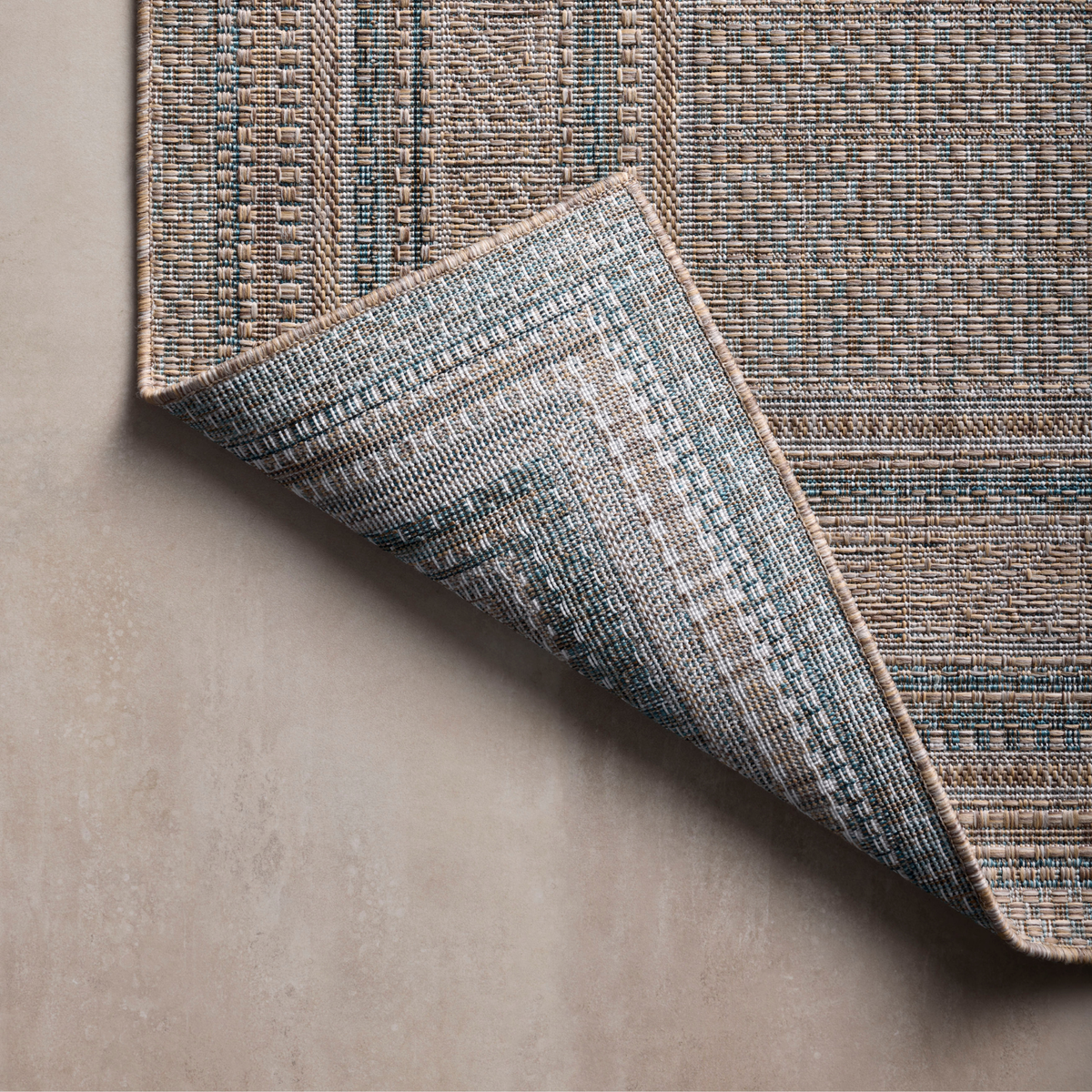 Topanga (Amber Lewis × Loloi) TOP-05 Indoor/Outdoor Rug [Natural/Teal]