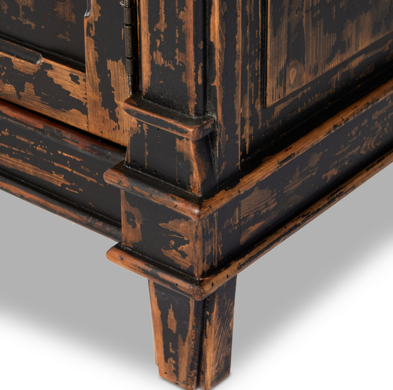 Marianne Cabinet