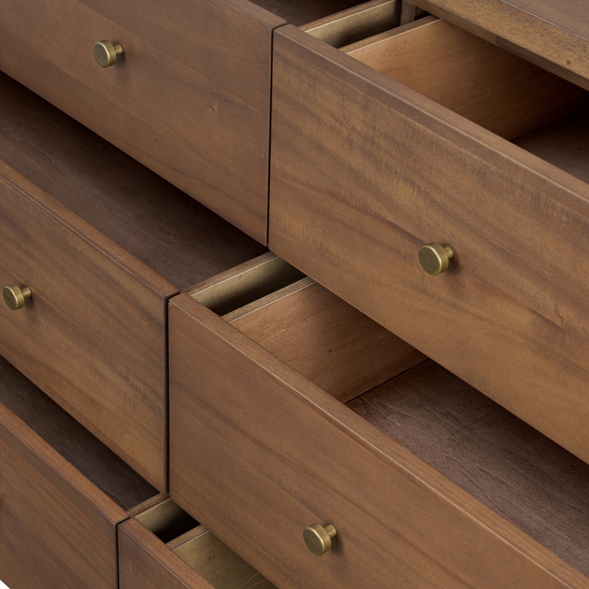 Sullivan 8-Drawer Dresser