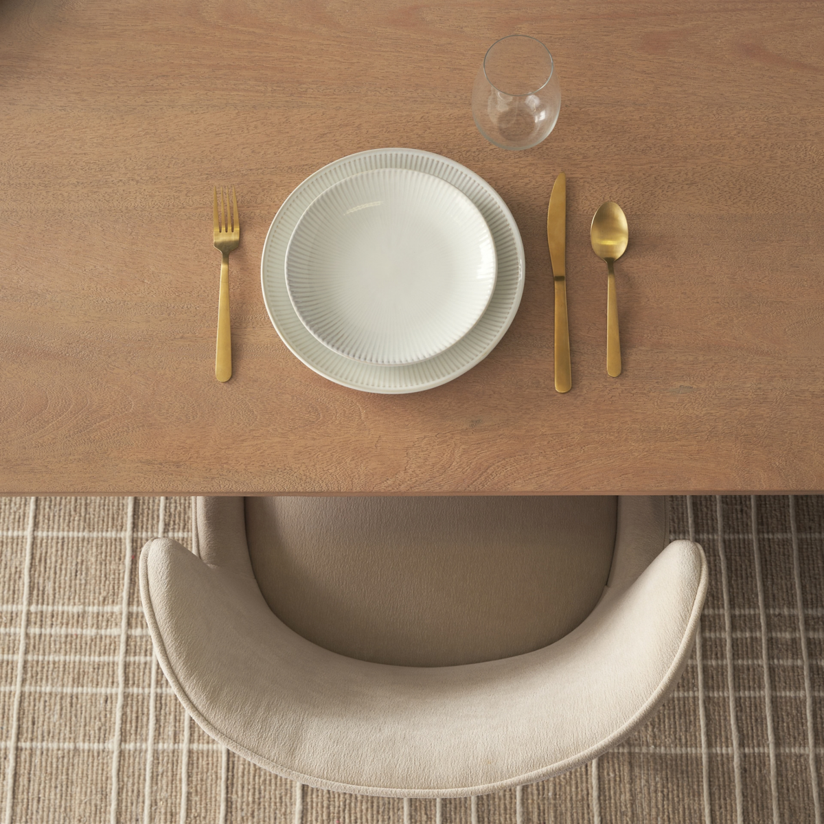 Trellyn 94" Dining Table