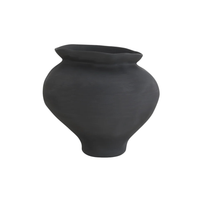 Evariste Vase
