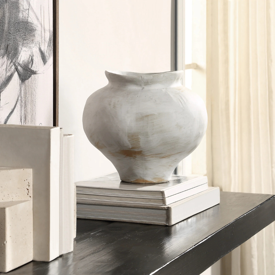 Evariste Vase