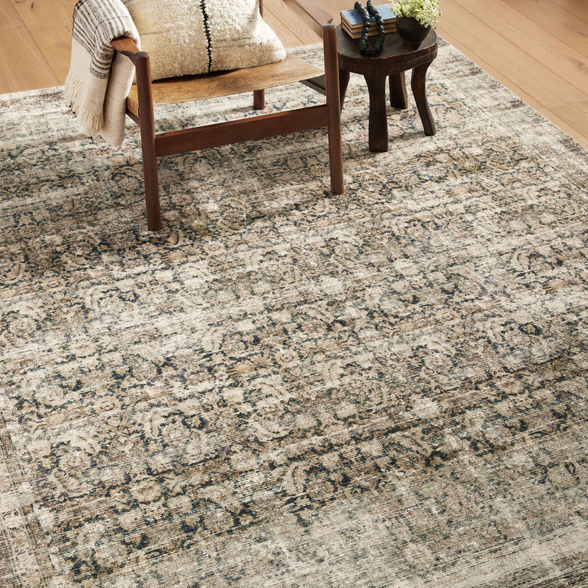 Morgan (Amber Lewis × Loloi) MOG-02 Rug [Navy/Sand]