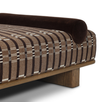 Tilley Chaise