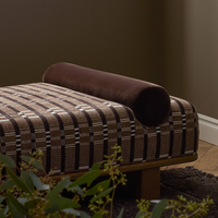 Tilley Chaise