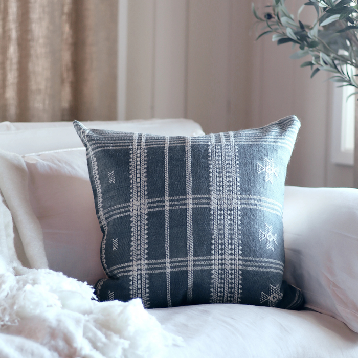 Bhujodi Wool Handloom Pillow, Teal 20" x 20"