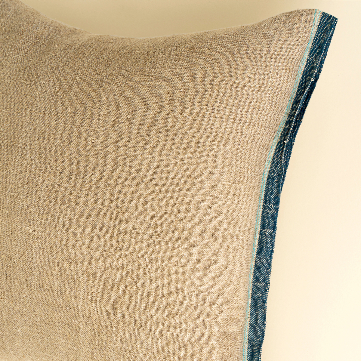 Selvage Belgian Linen Pillow [Denim - 20" x 20"]