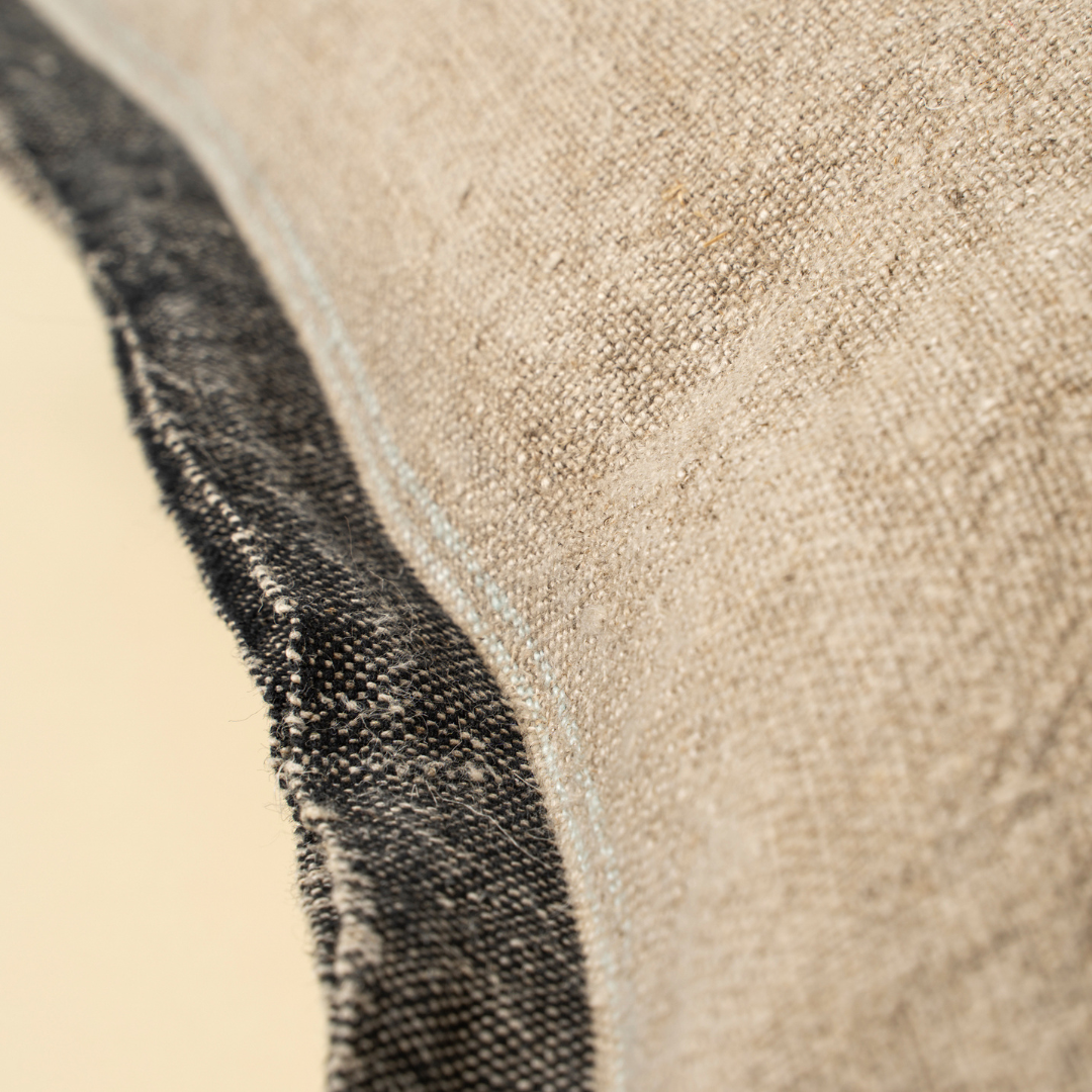 Selvage Linen Pillow - Charcoal [20" x 20"]