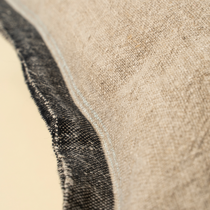 Selvage Linen Pillow - Charcoal [20" x 20"]