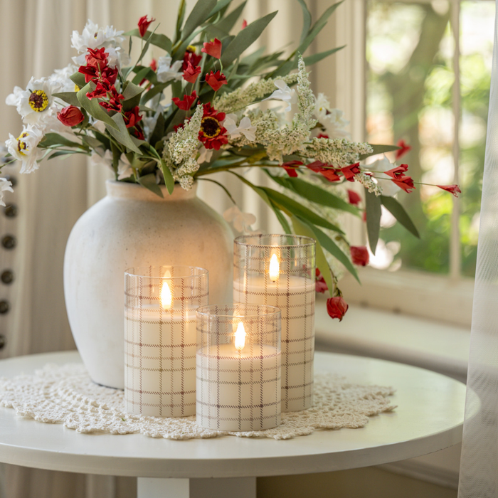 Andri Plaid 3D Flame Candle - 6"