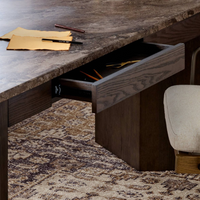 Linus Desk