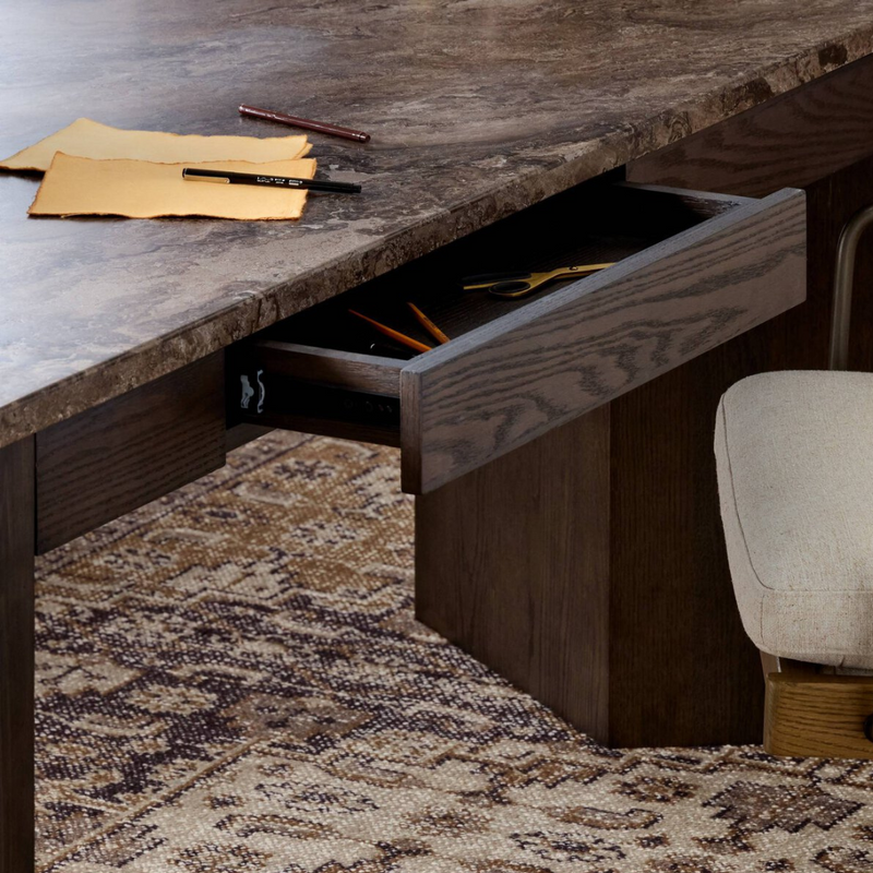 Linus Desk