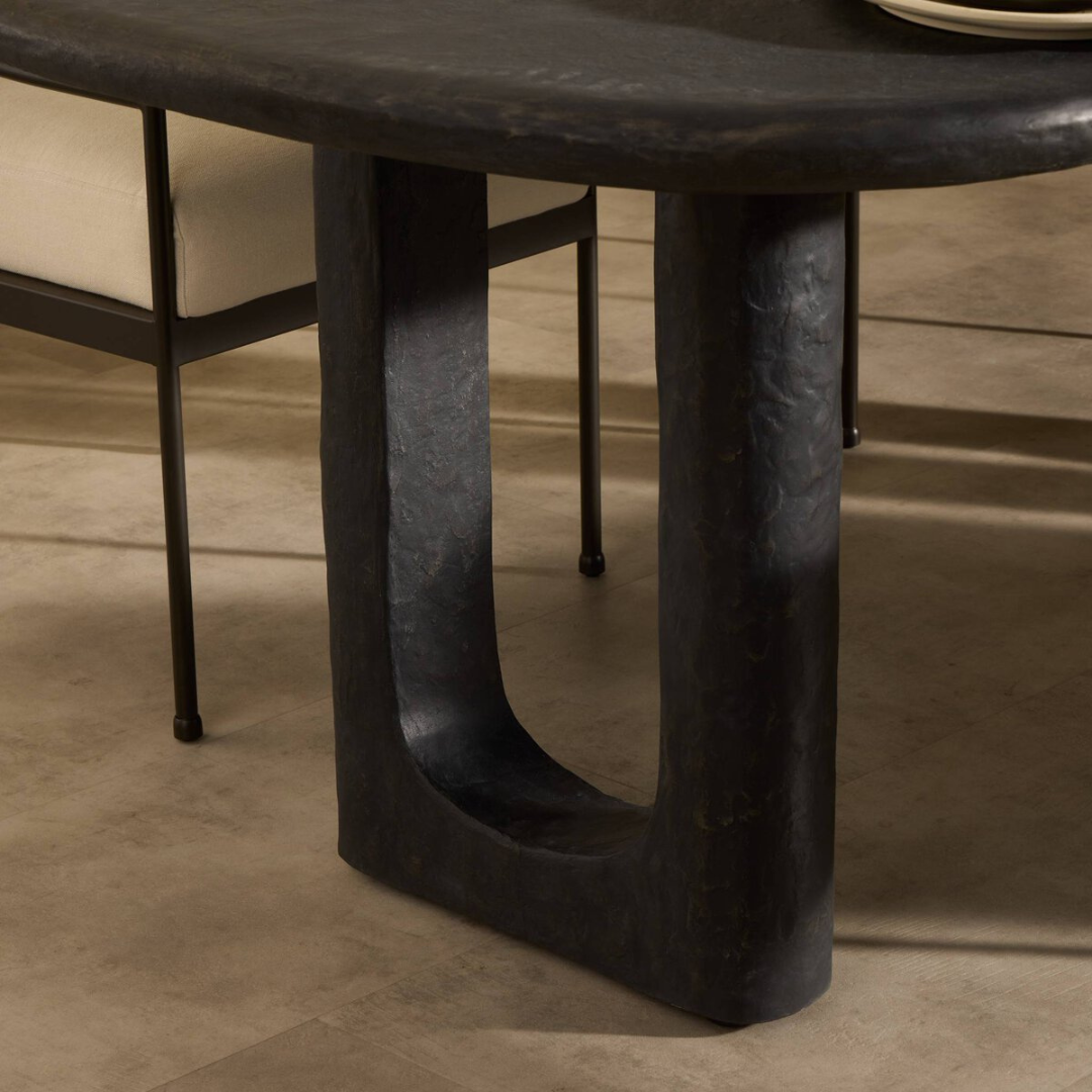 Ombretta Dining Table