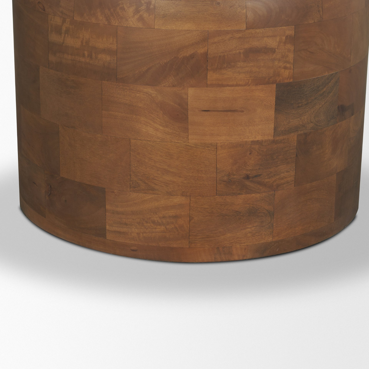 Atlas Round Pedestal Dining Table