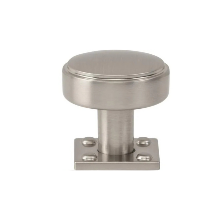 Benning [1 1/4"] Cabinet Knob with Backplate