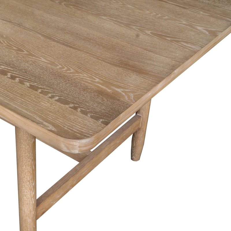 Kamelia Dining Table