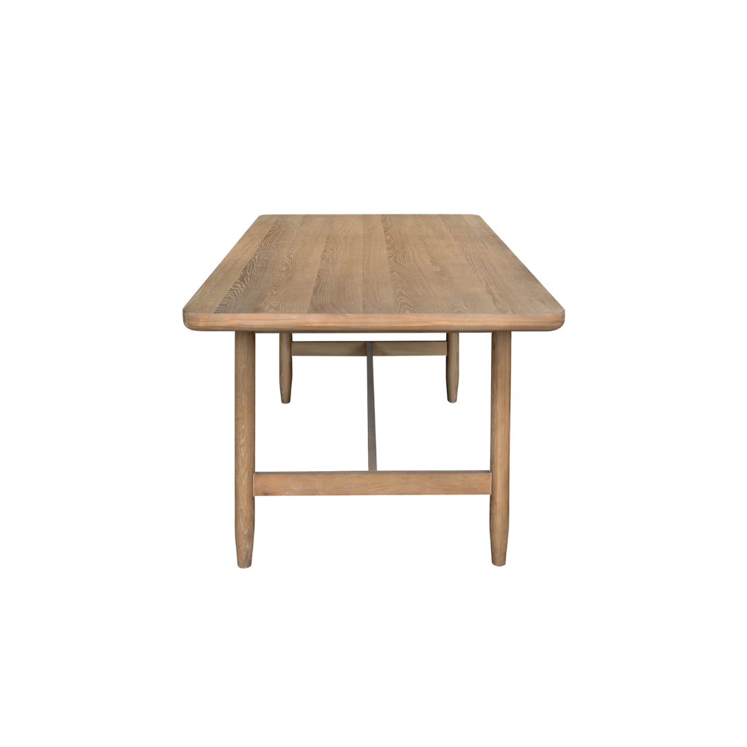 Kamelia Dining Table