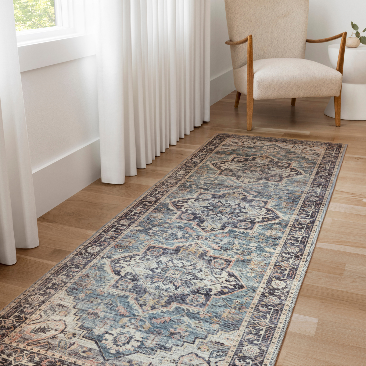 Hathaway HTH-01 Rug [Navy/Multi]