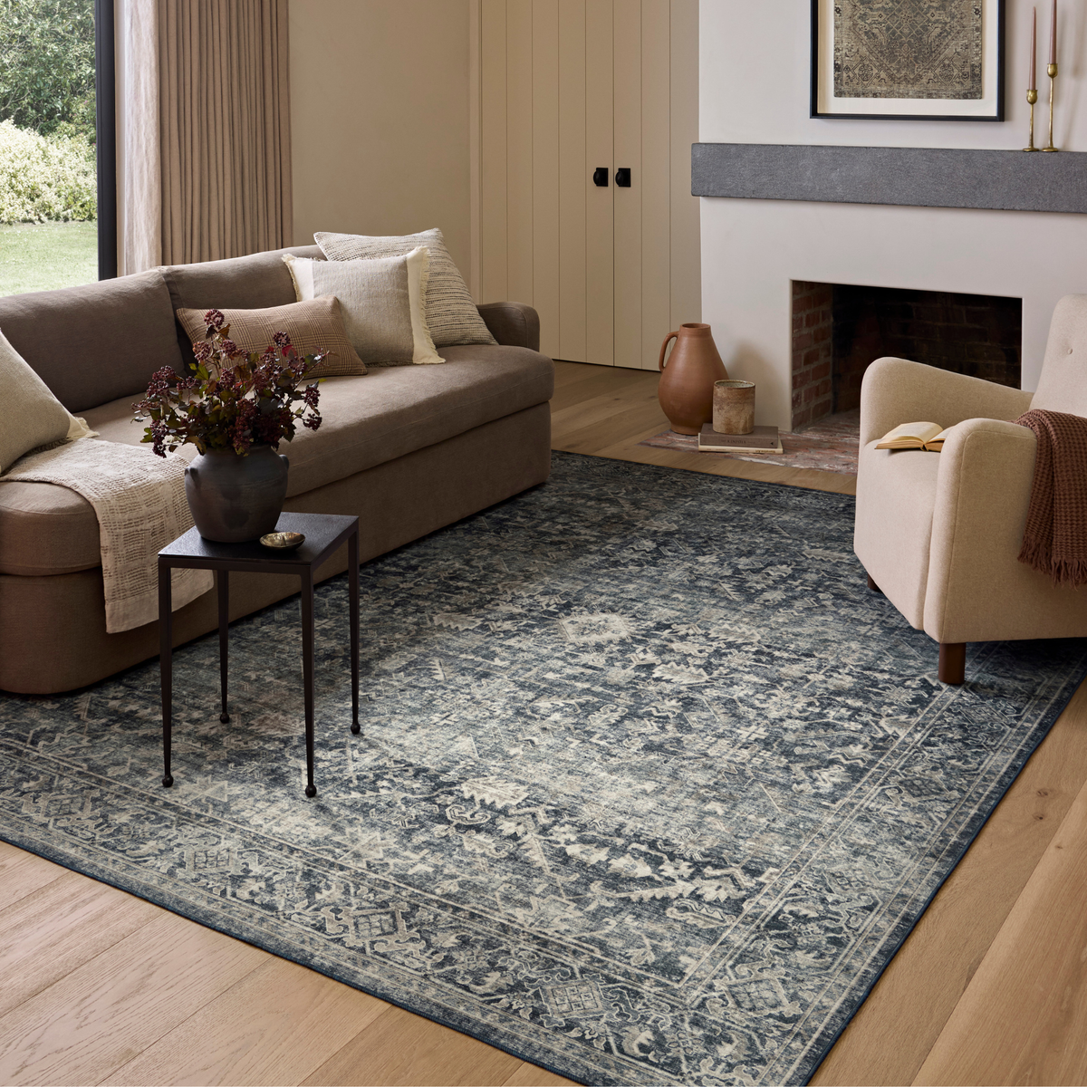 Josie (Amber Lewis × Loloi) JOS-01 Machine Washable Rug [Ocean/Natural]
