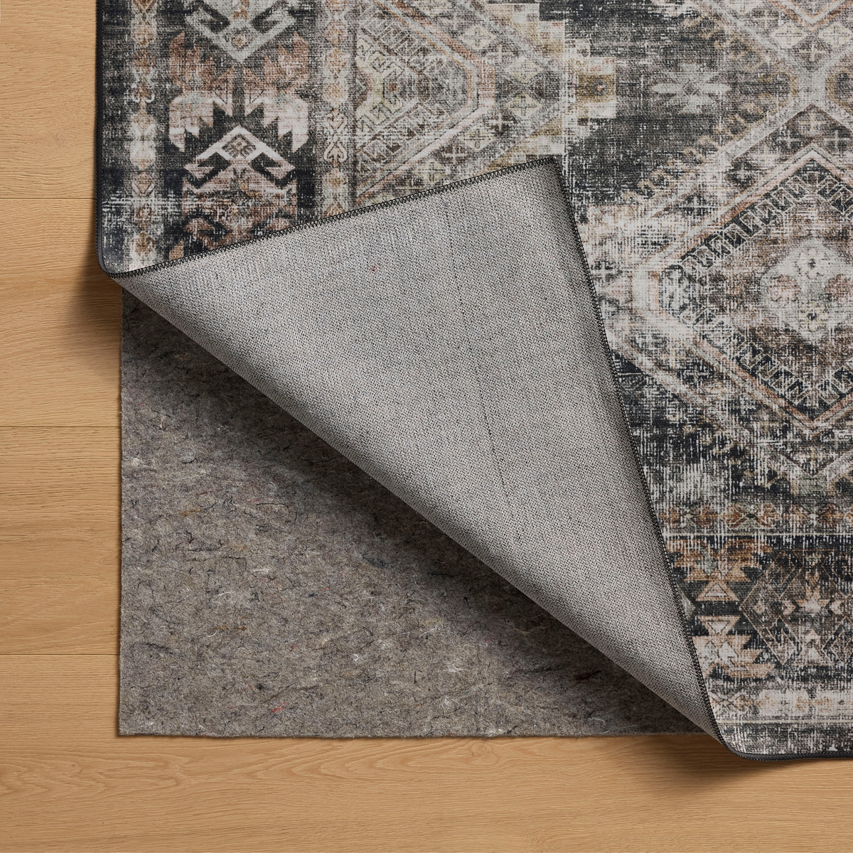 Josie (Amber Lewis × Loloi) JOS-04 Machine Washable Rug [Ink/Earth]