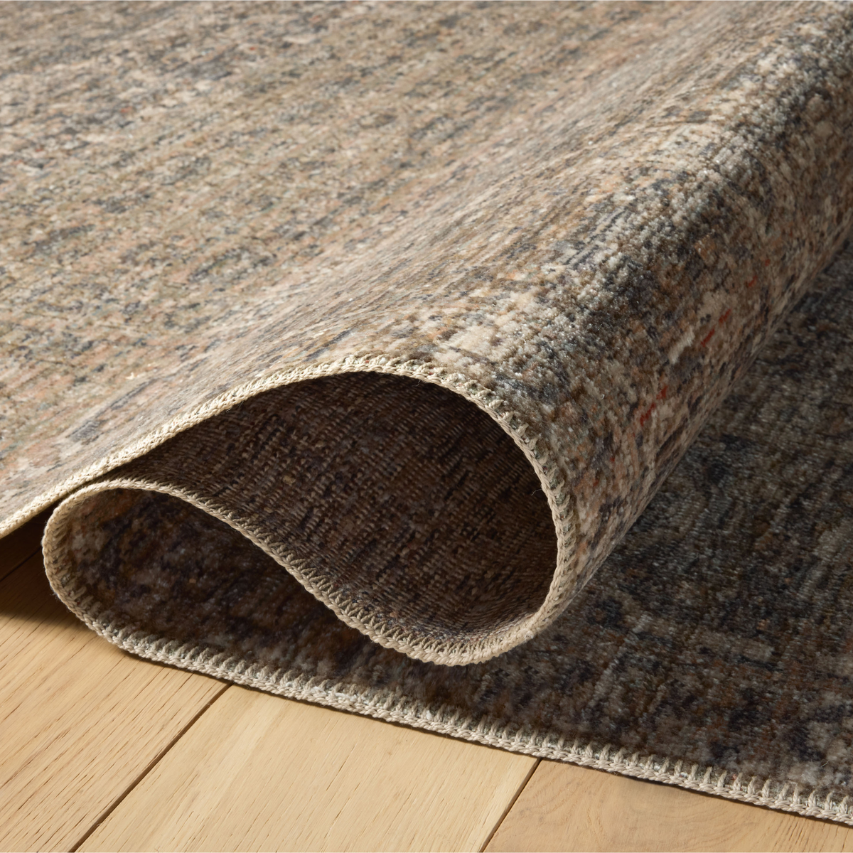 Molly (Amber Lewis × Loloi) MOL-04 Rug [Navy/Blush]