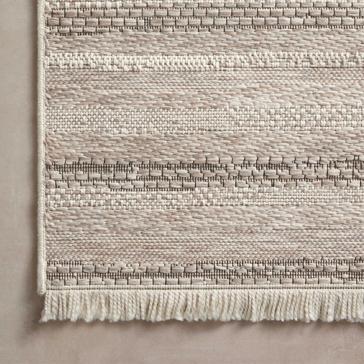Malibu (Amber Lewis × Loloi) MAB-02 Indoor/Outdoor Rug [Ivory/Dove]