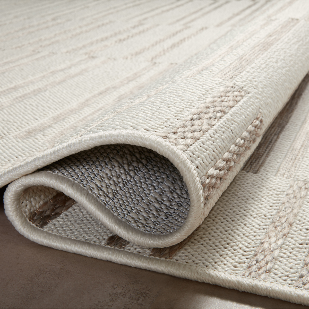 Malibu (Amber Lewis × Loloi) MAB-03 Indoor/Outdoor Rug [Ivory/Dove]
