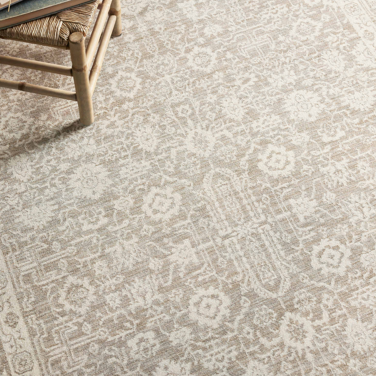 Zuma (Amber Lewis × Loloi) ZUM-04 Rug [Sand/Stone]