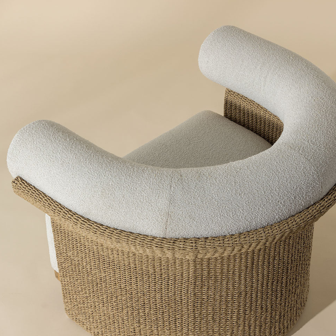 Aria Outdoor Lounge Chair